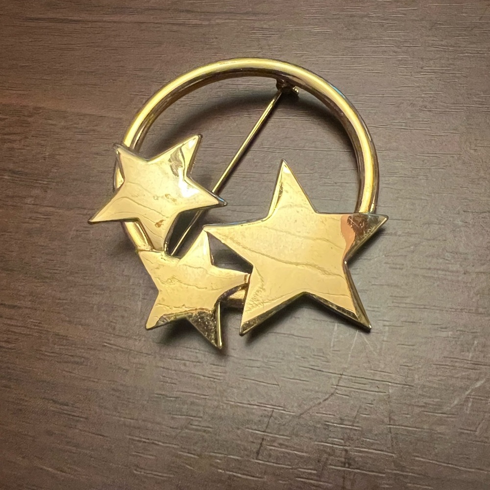 Vintage Gold Star Brooch